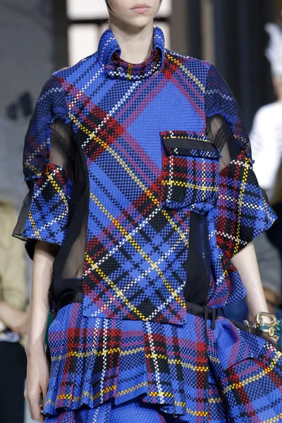 Look 30